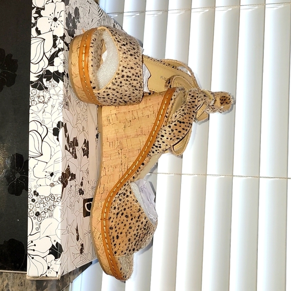 CL by Chinese Laundry Booming Sandal - Picture 2 of 9